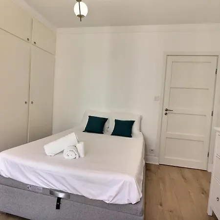 Petit Credo - Glam Escape - Mon Groom Lägenhet